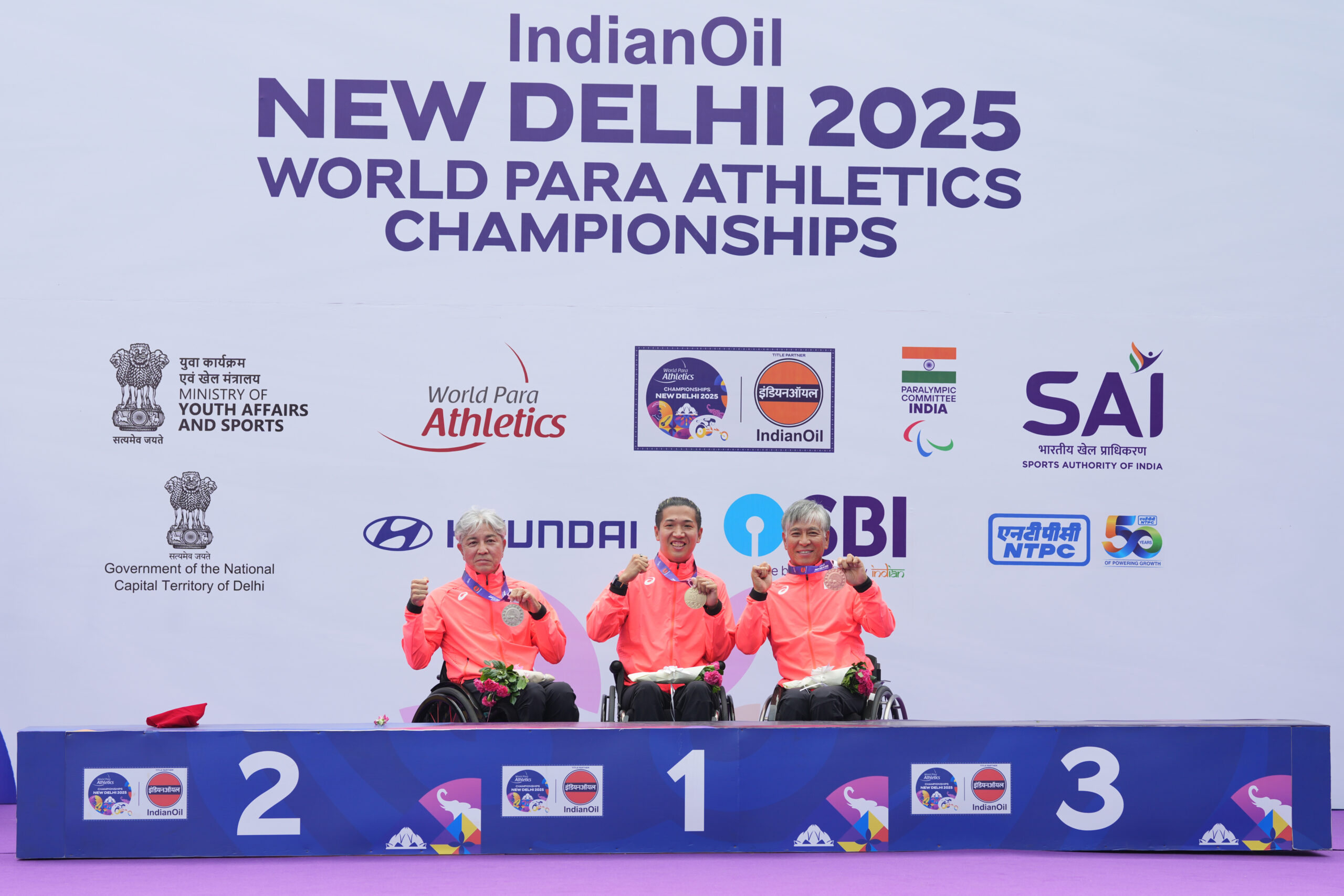 【ニューデリー2025世界パラ陸上:5日目】日本勢がメダルラッシュ! 車いす400mで表彰台を独占。走り幅跳びで福永凌太が銀